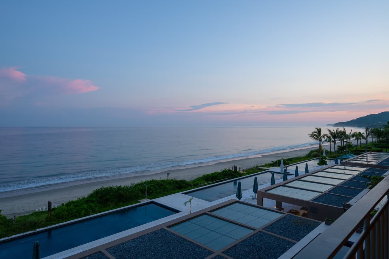Mita Select | Beachfront UAVI